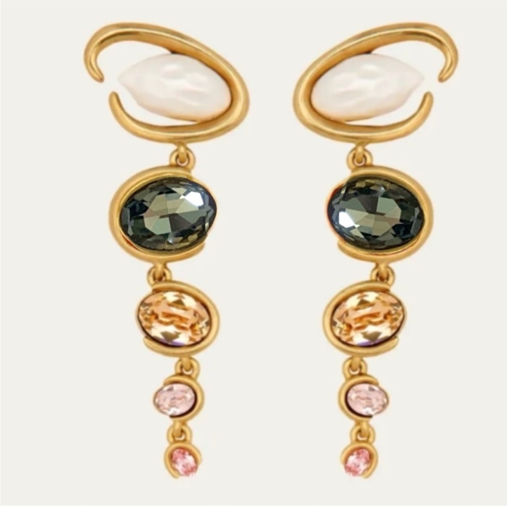 Oscar de la Renta • Faux Baroque Pearl Necklace - Picture 7 of 7